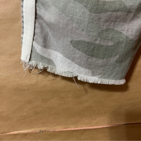 Mother | The Shaker Chop Crop Fray Pants Desert Print Camo Stripe Linen Size 27 - Picture 11 of 16